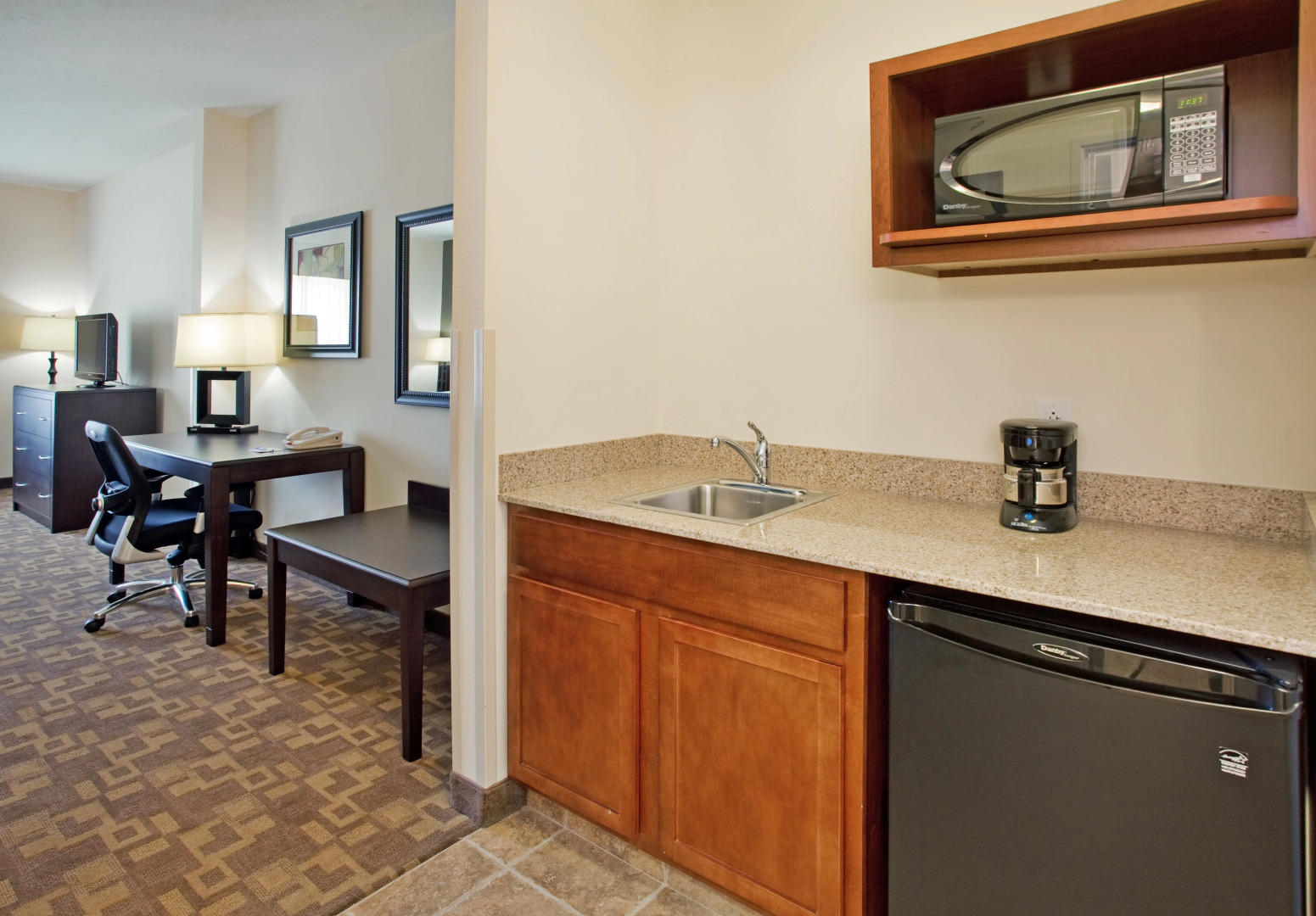Holiday Inn Express & Suites Topeka North by IHG