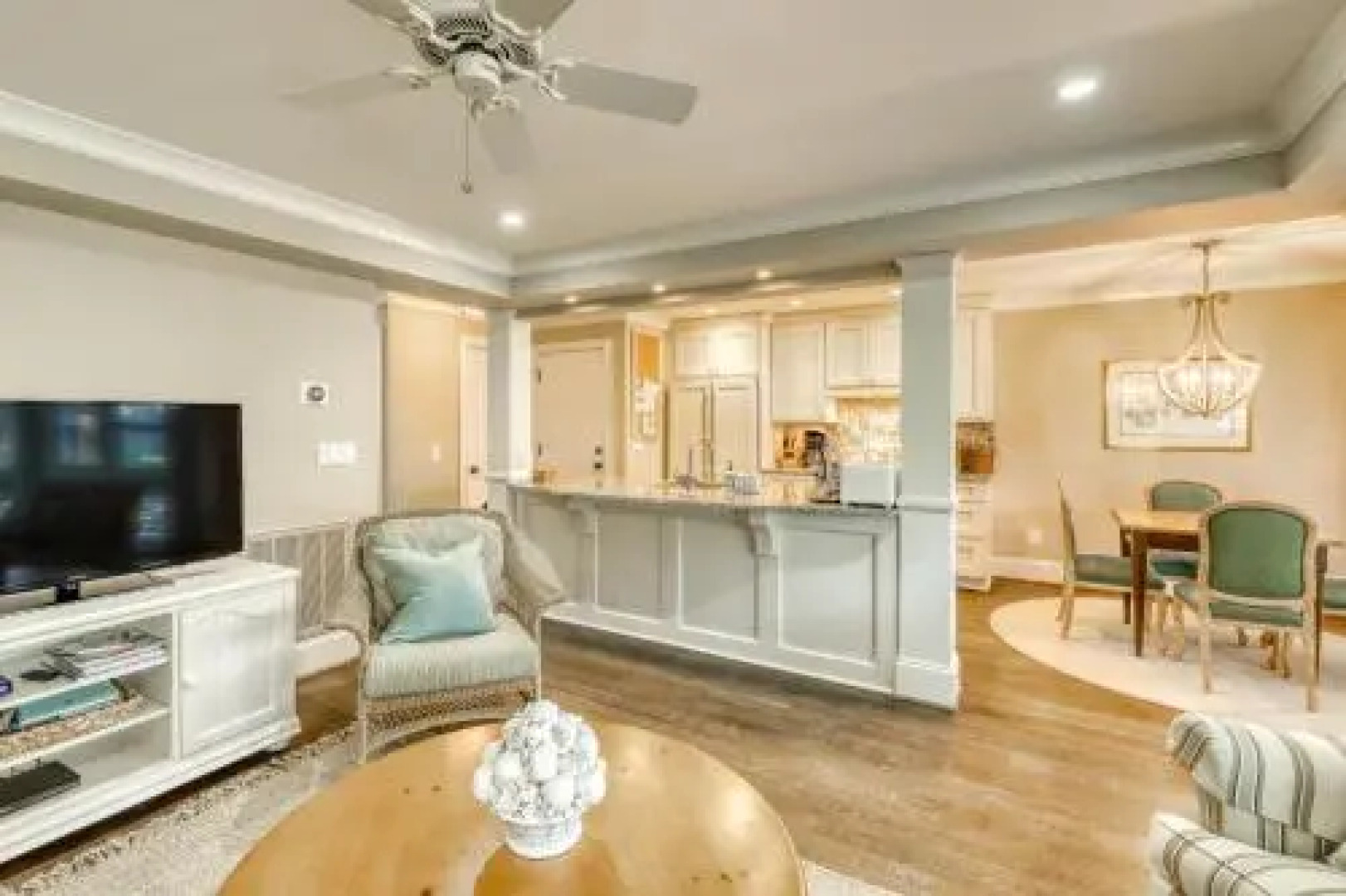 4689 Tennis Club Villa by RedAwning