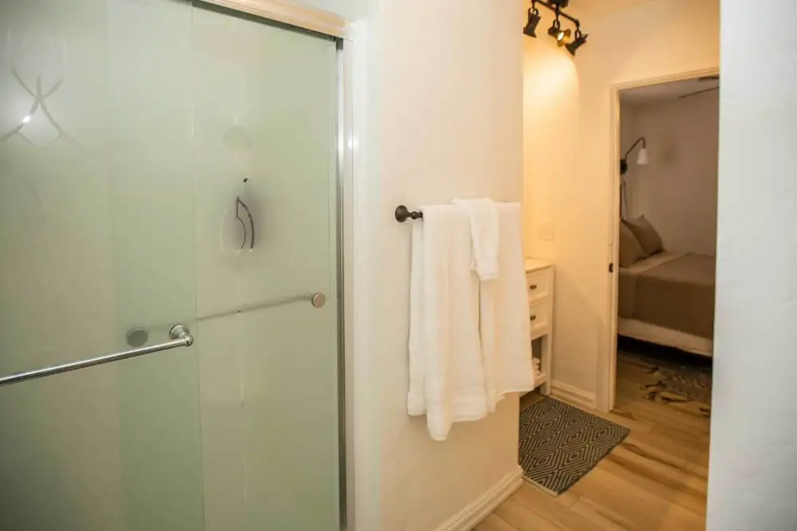 Modern Kanab Cottage w/ View < 1 Mi to Hiking!