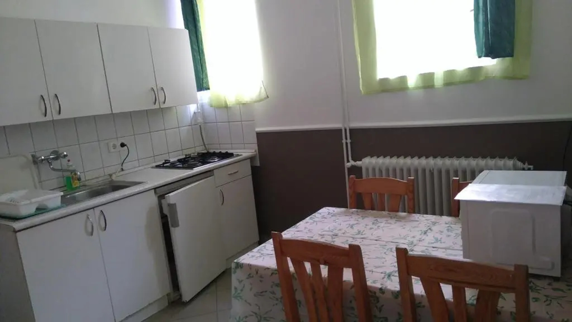 Platán Apartmanház