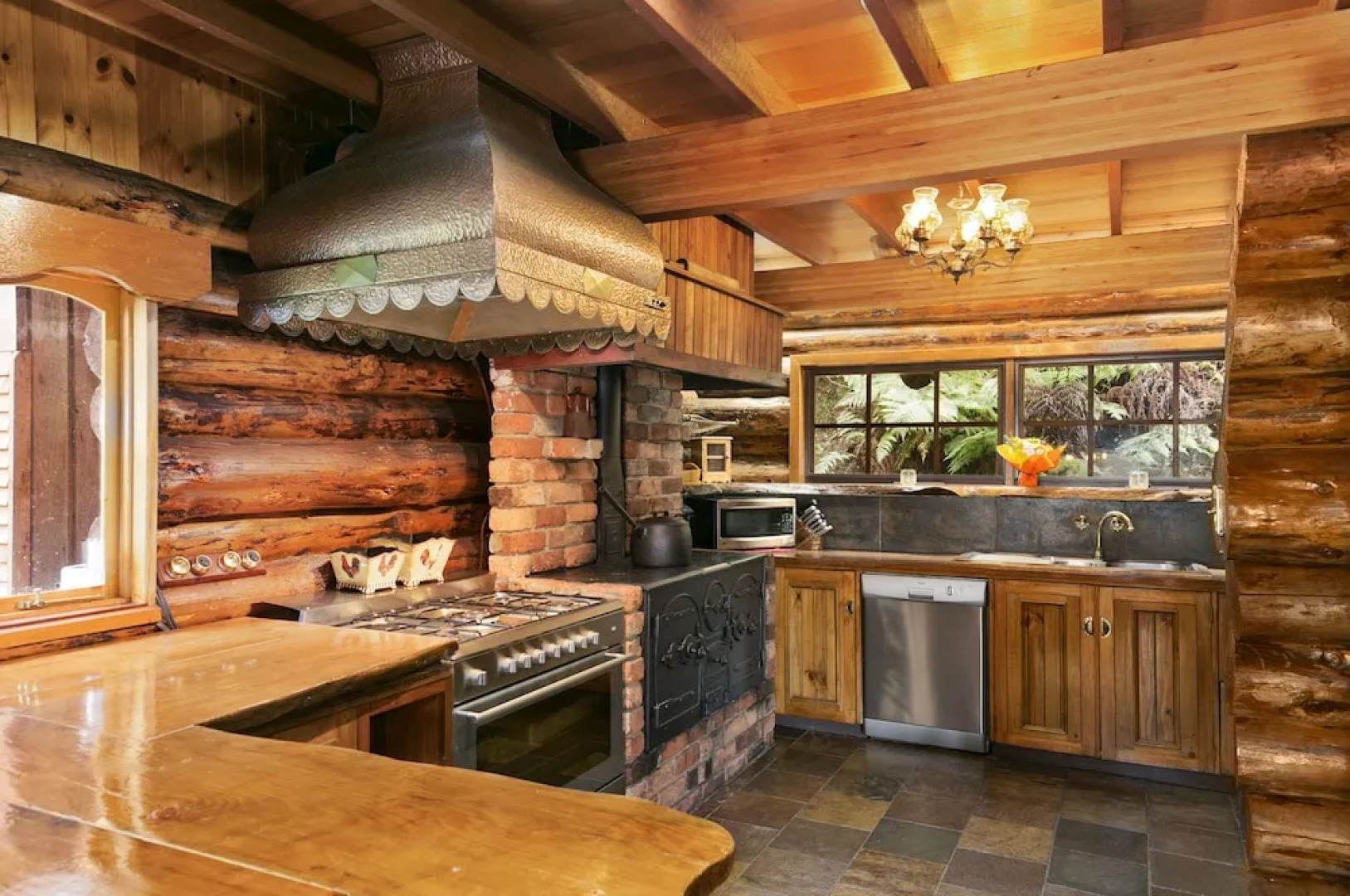 Eagles Nest Luxury Mountain Retreat