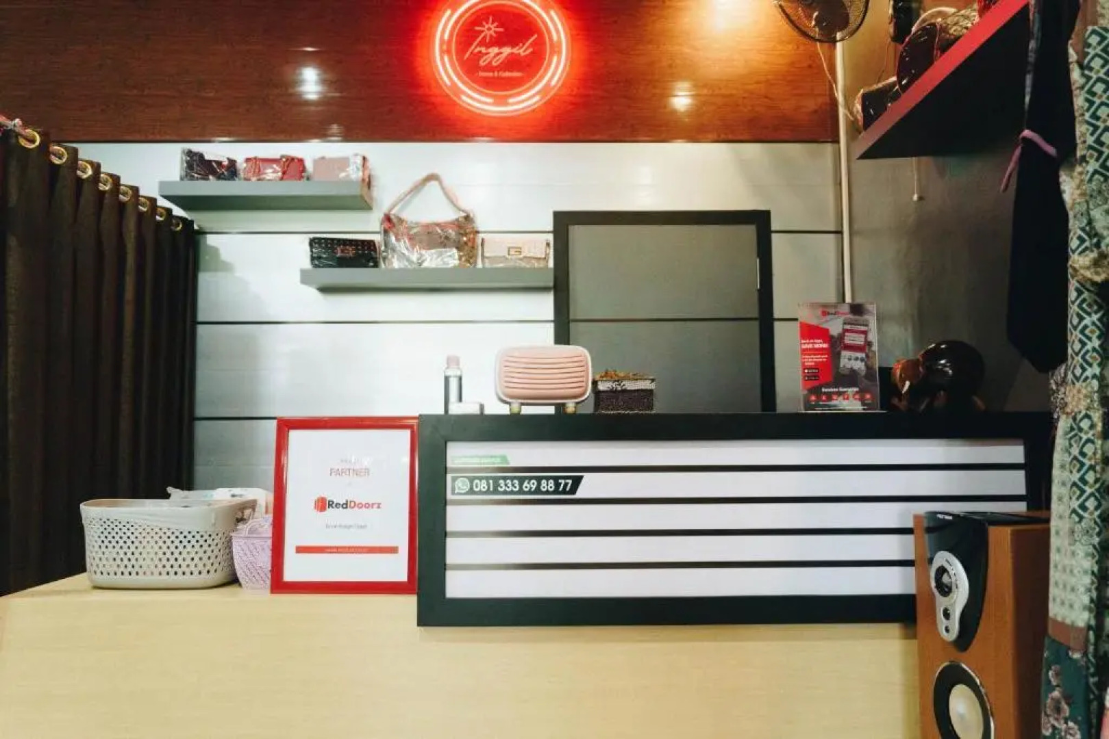 RedDoorz Syariah near Alun Alun Blitar