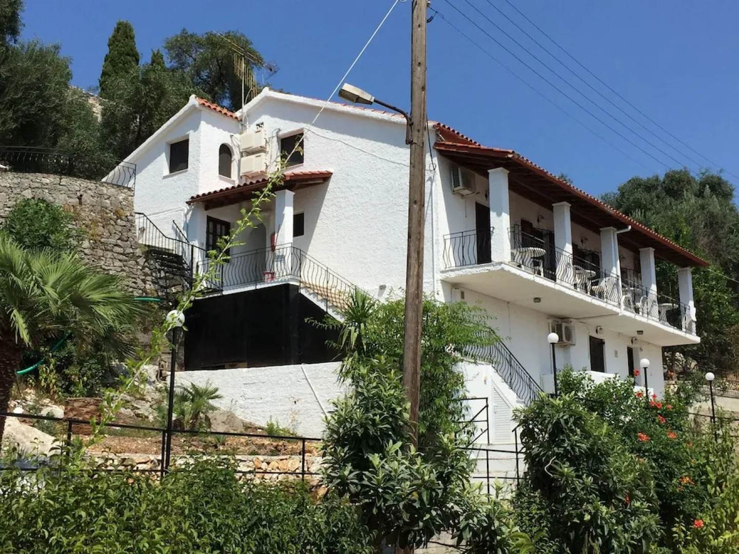 Villa Perris Studios