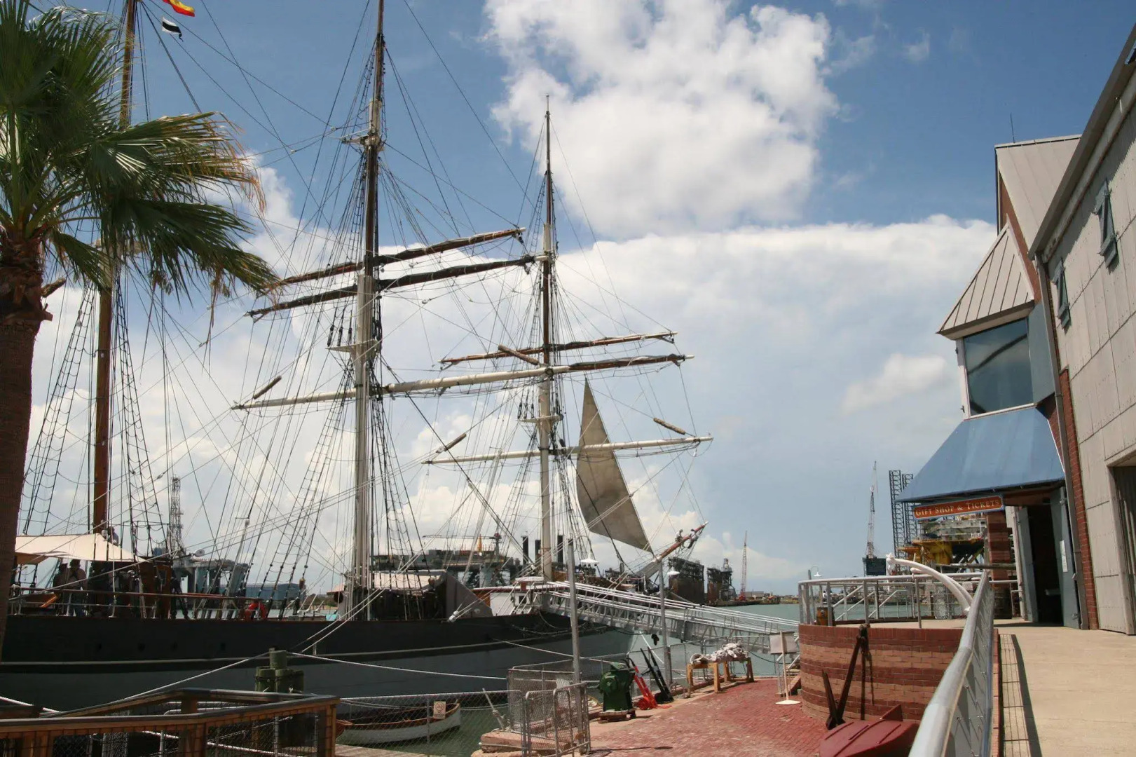 Hampton Inn & Suites Galveston
