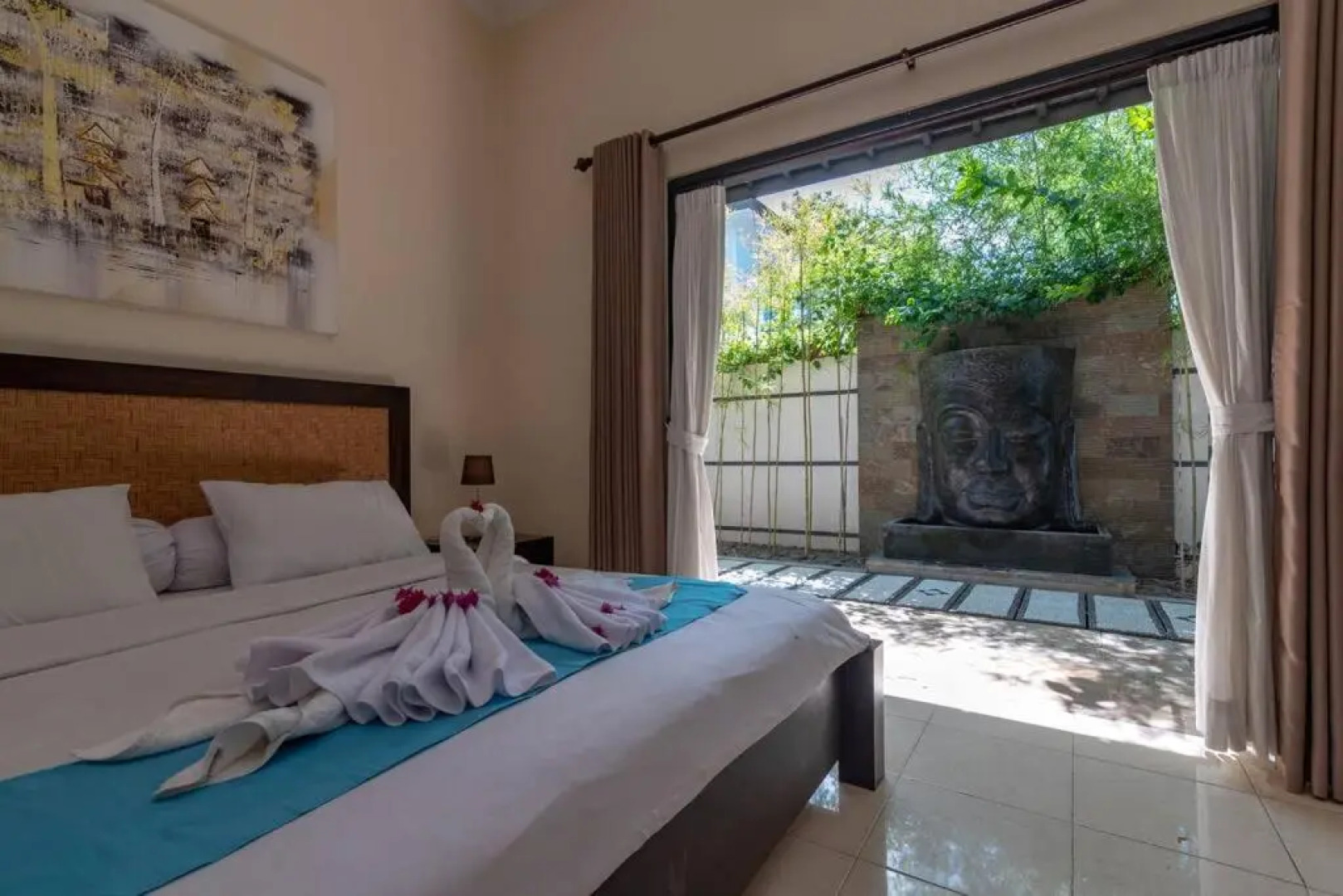 Villa Lovina Beach 1