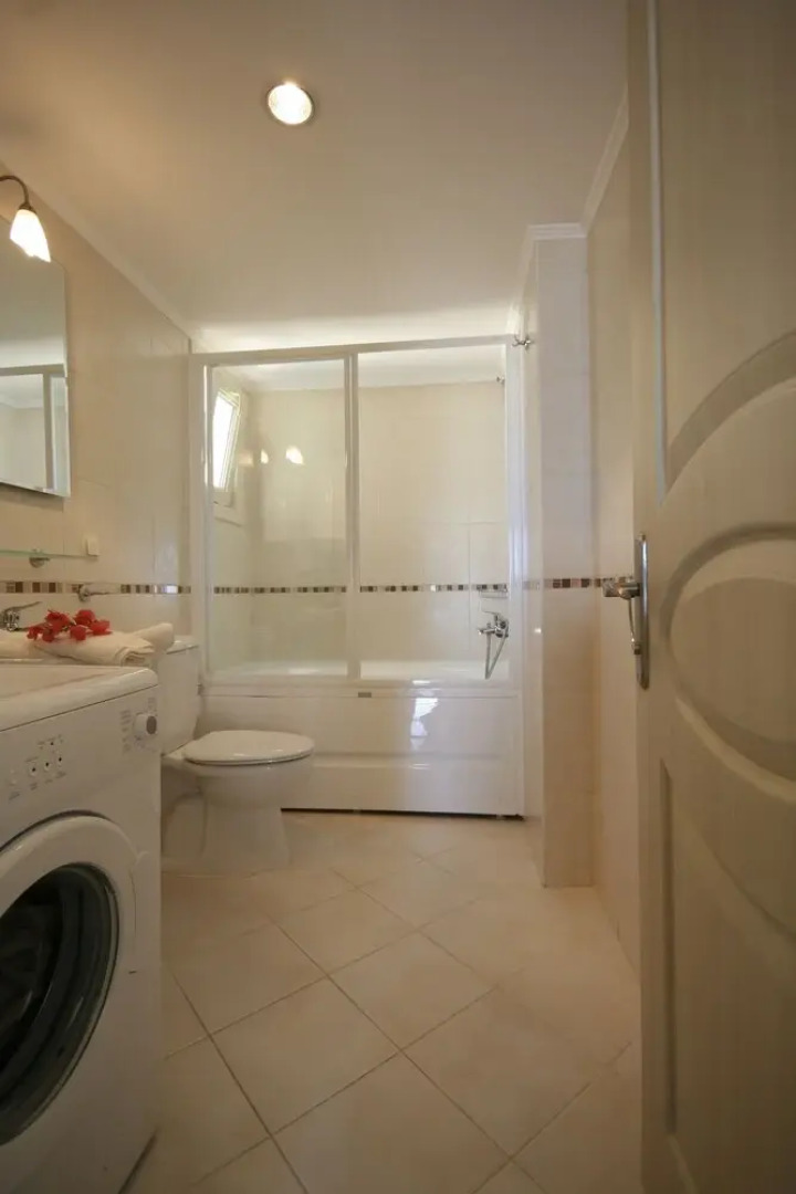 Important Group Royal Heights Limpet