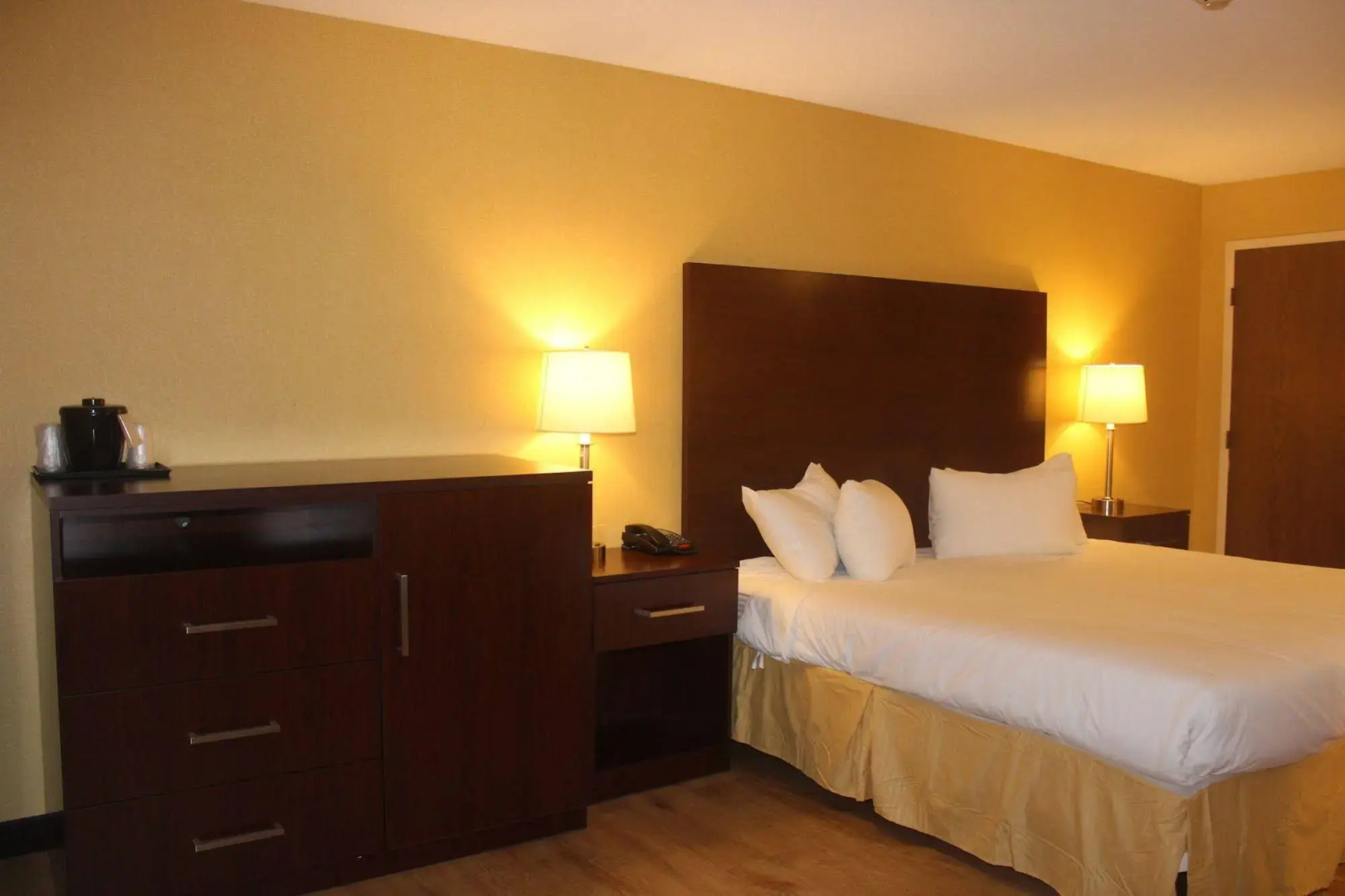 Cortina Inn & Resort