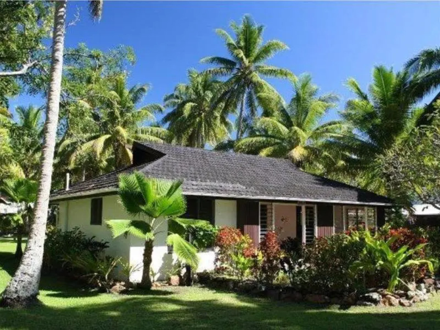 Naigani Island Resort