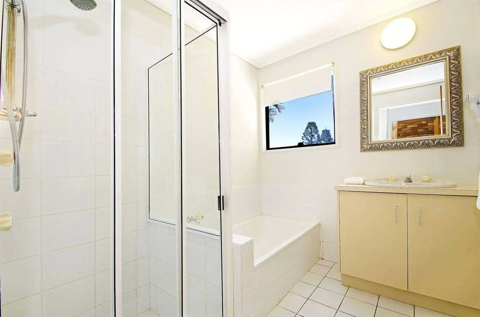 Glen Eden Beach Resort