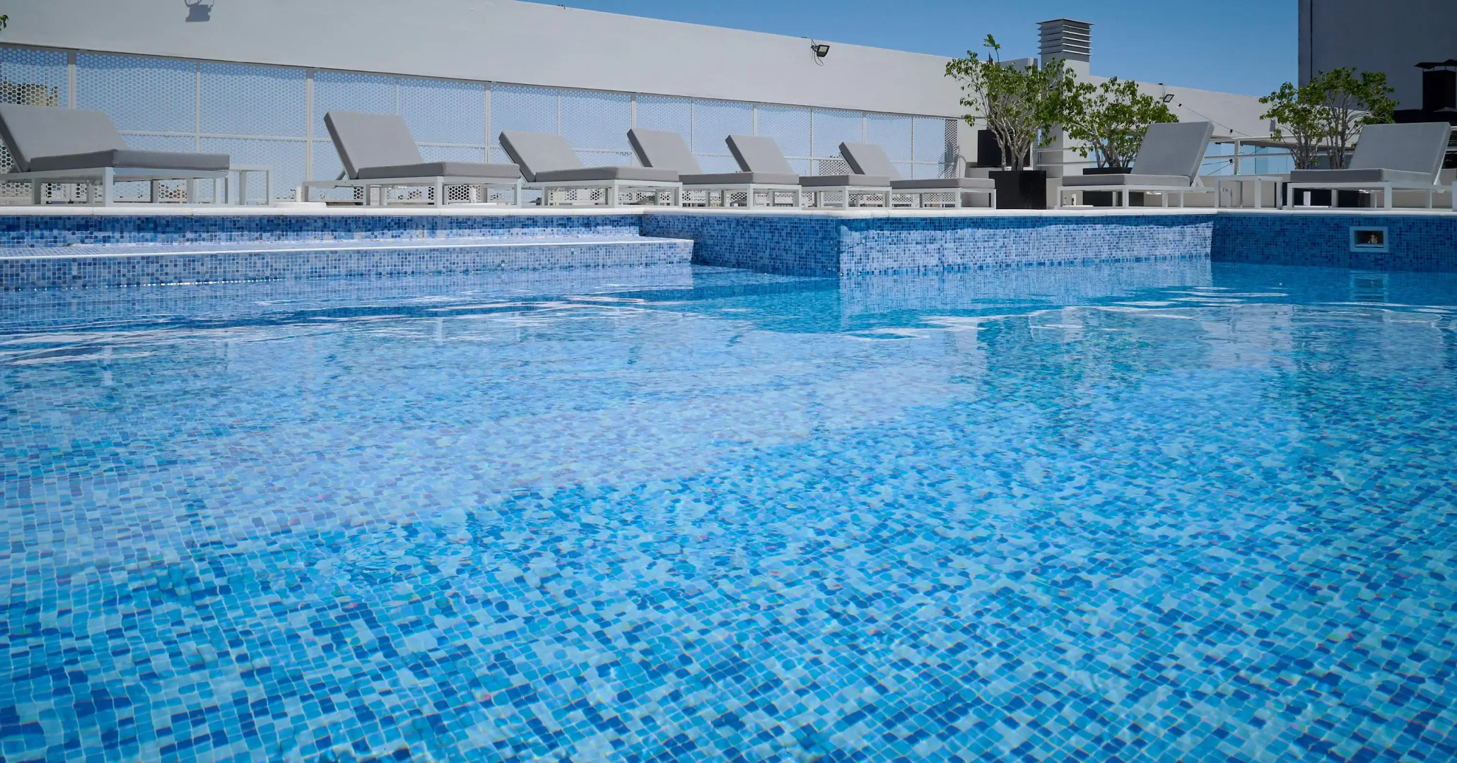 Plaza Real Suites Hotel