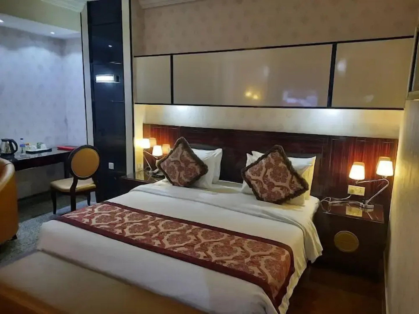 Paradise Haven Hotel