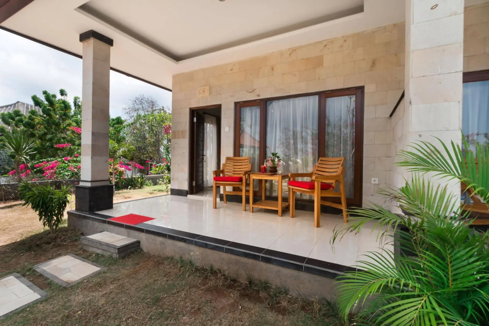 RedDoorz Plus Nusa Lembongan Island