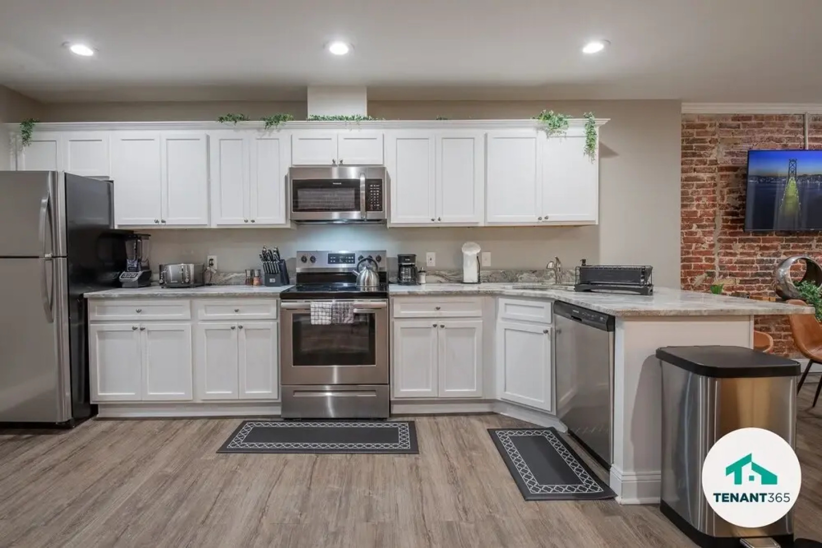 Baltimore's Best Home Away From Home 2 Bedroom Apts by Redawning