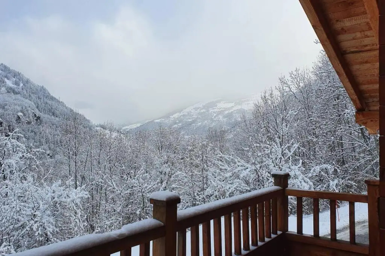 Chalet entier 110m2 avec vue et sauna à 10 min des pistes