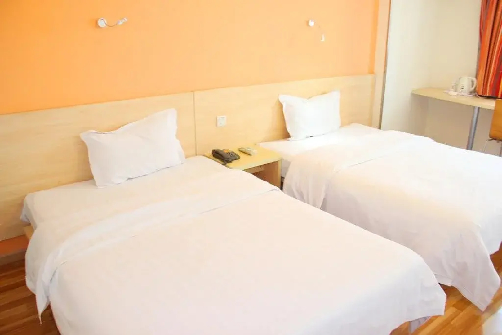 7Days Inn Wuhan Aomen Road Branch