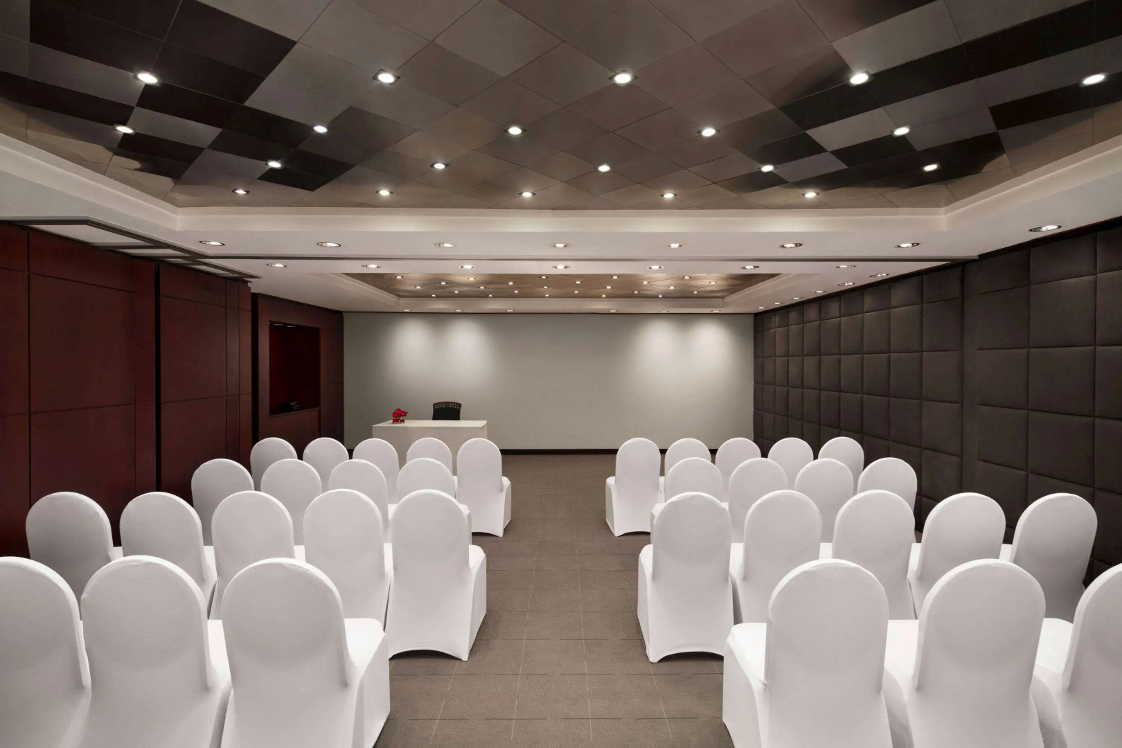 Ramada Plaza by Wyndham Dubai Deira