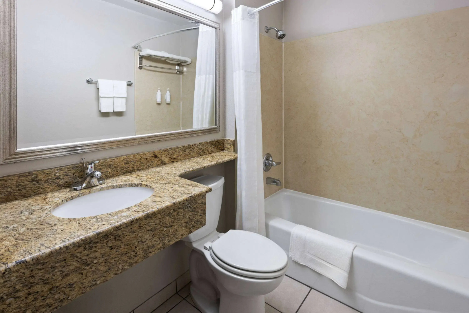 Days Inn By Wyndham Jackson Downtown