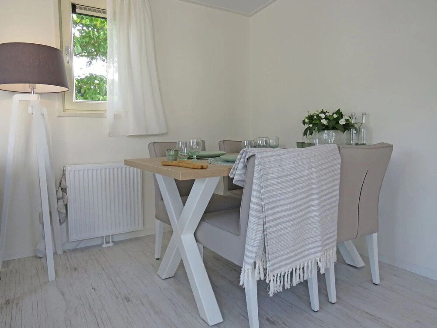 Modern Chalet With Dishwasher, Near the Beach