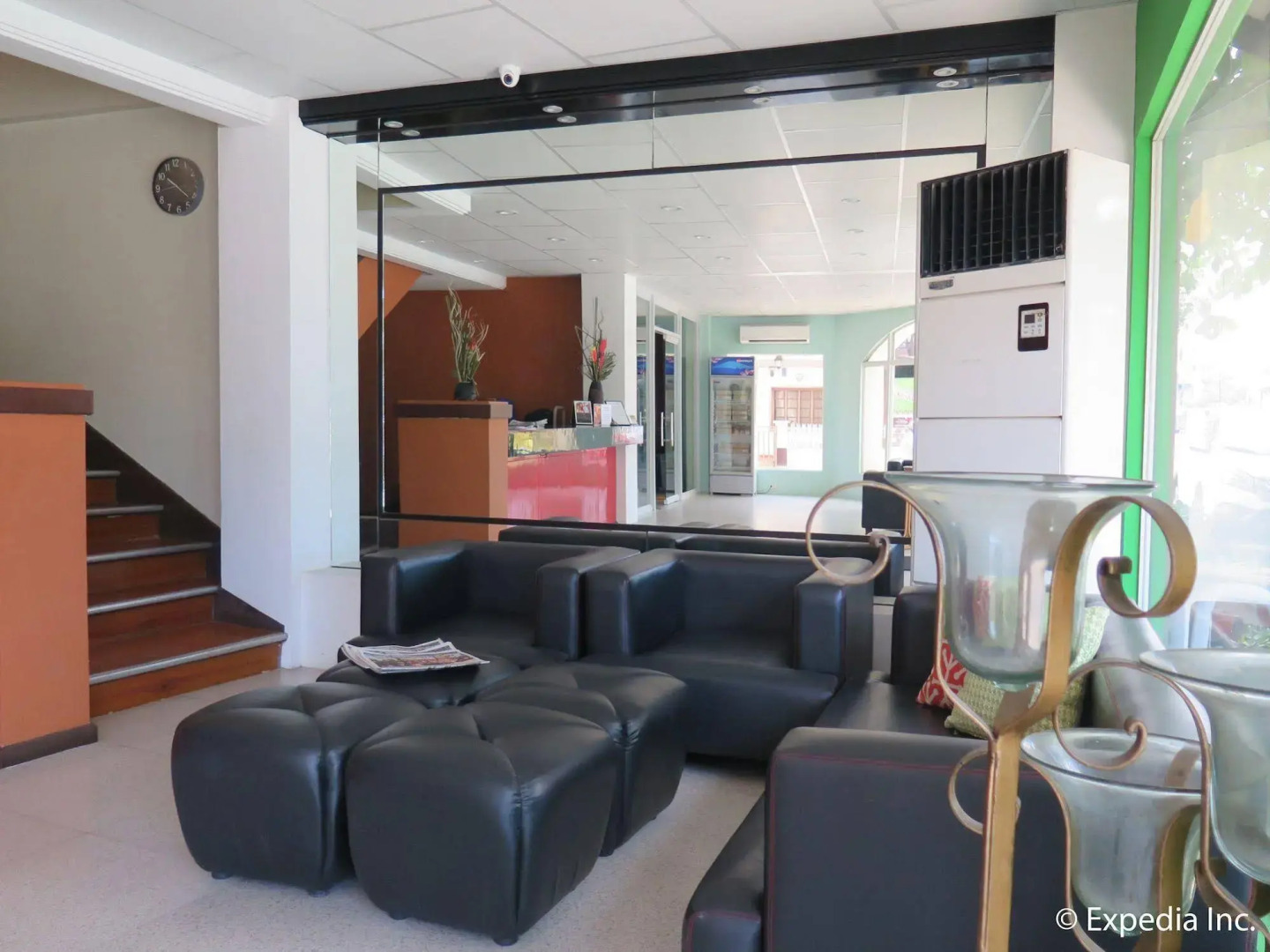 OYO 414 Humberto's Hotel