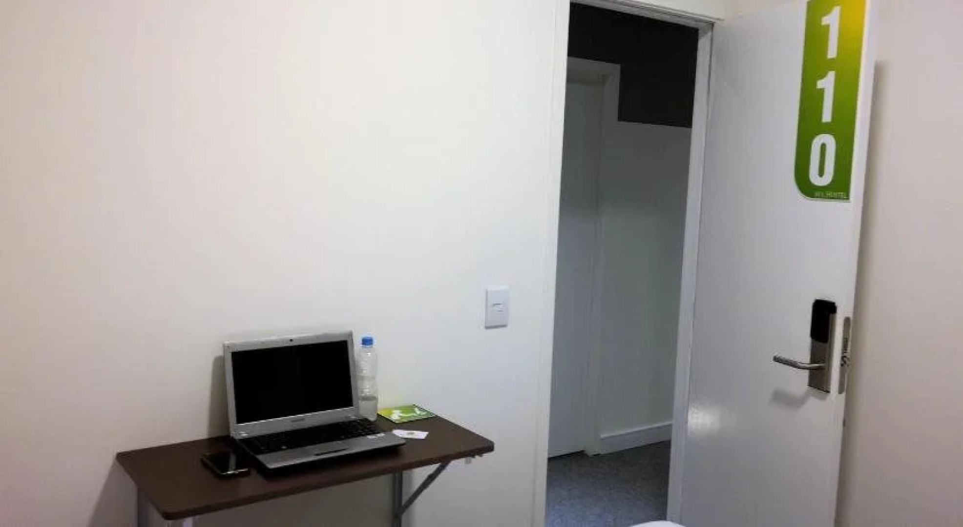 Mr Hostel Business Lodge