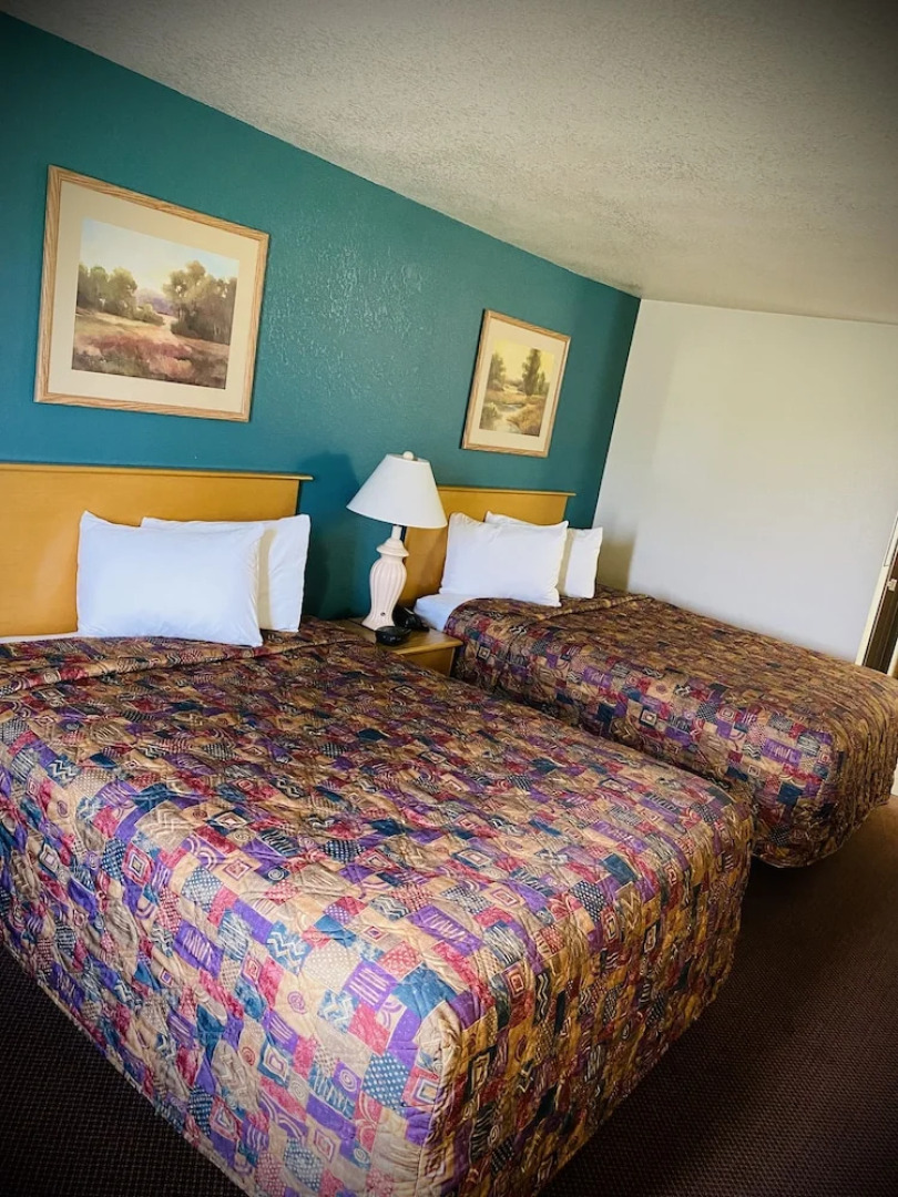 Herington Inn & Suites