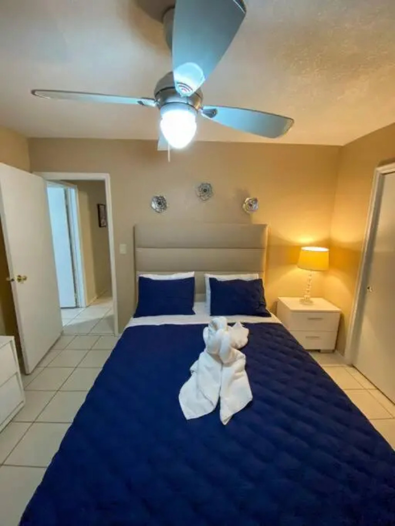 Your Cozy Spacious home with Heated Pool