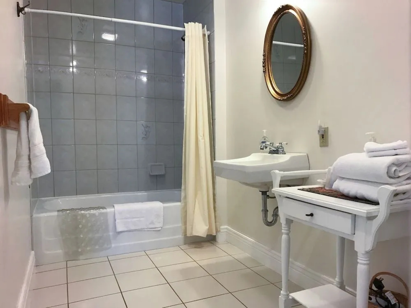 The Wen Inn formerly Andor Wenneson