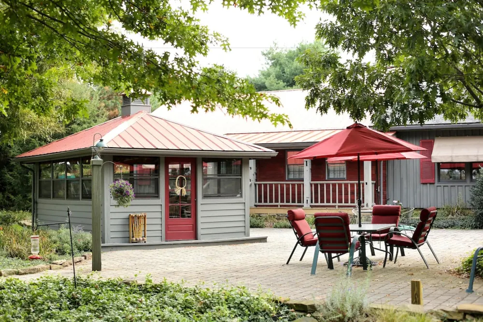 Deer Creek Winery and Watson Estate Bed & Breakfast