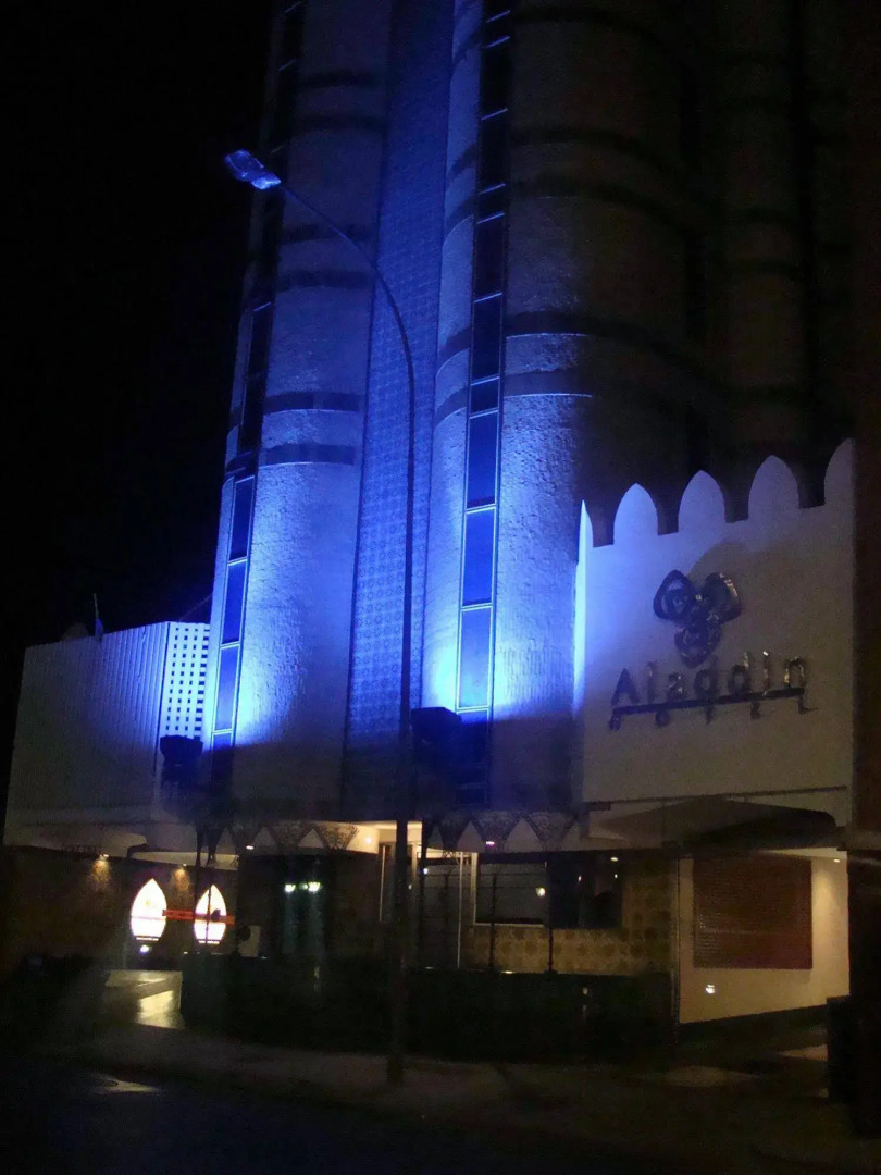 Hotel Aladdin Caracas - Couples Only