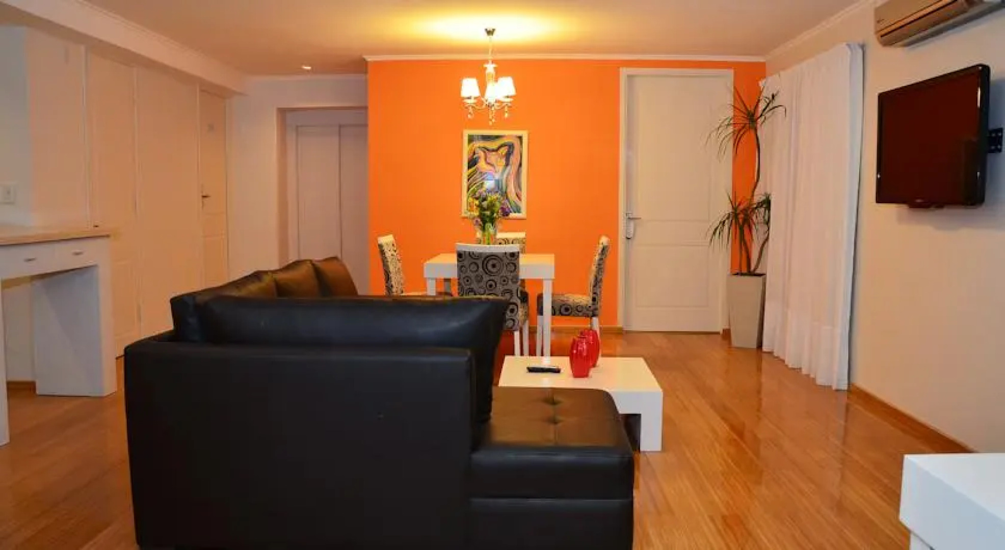 Le Parc Hotel & Suites