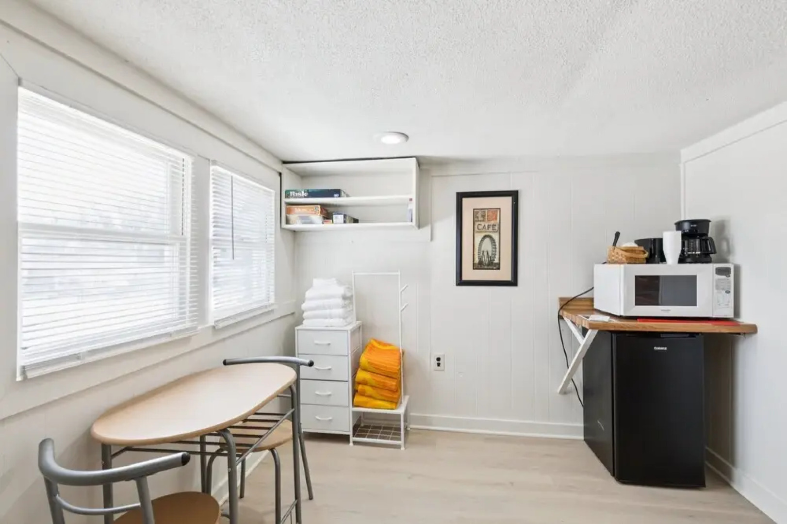 Dave's Last Resort Poolside - Long Stay Discount - Relaxing Cabin 3 1 Bedroom Hotel Room