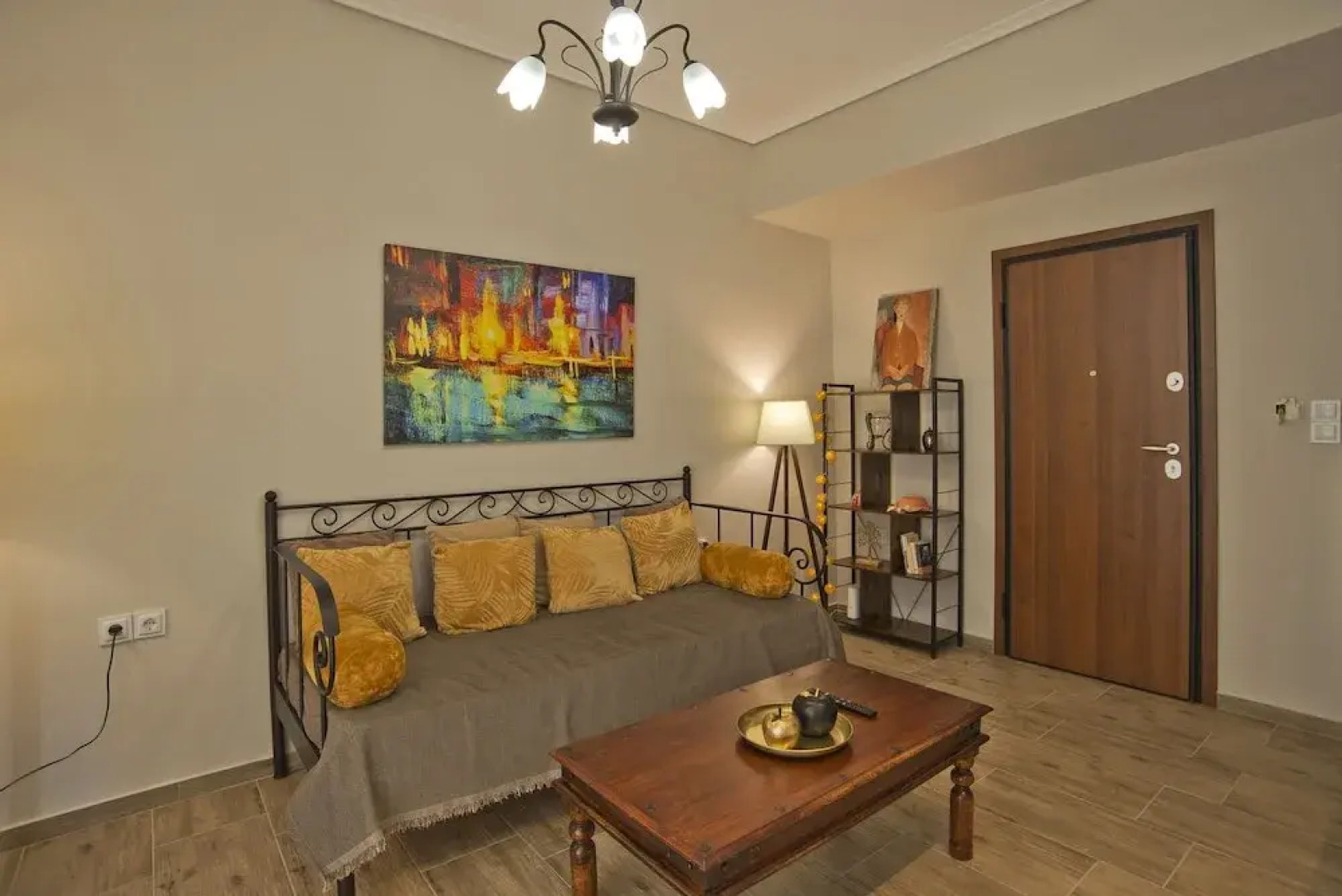 Ellie s Home in Moschato