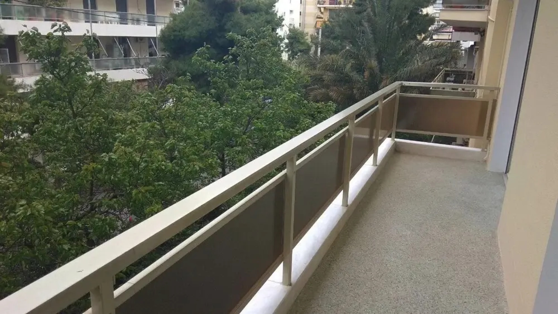 Mouson, Bright apartment next to the Sea