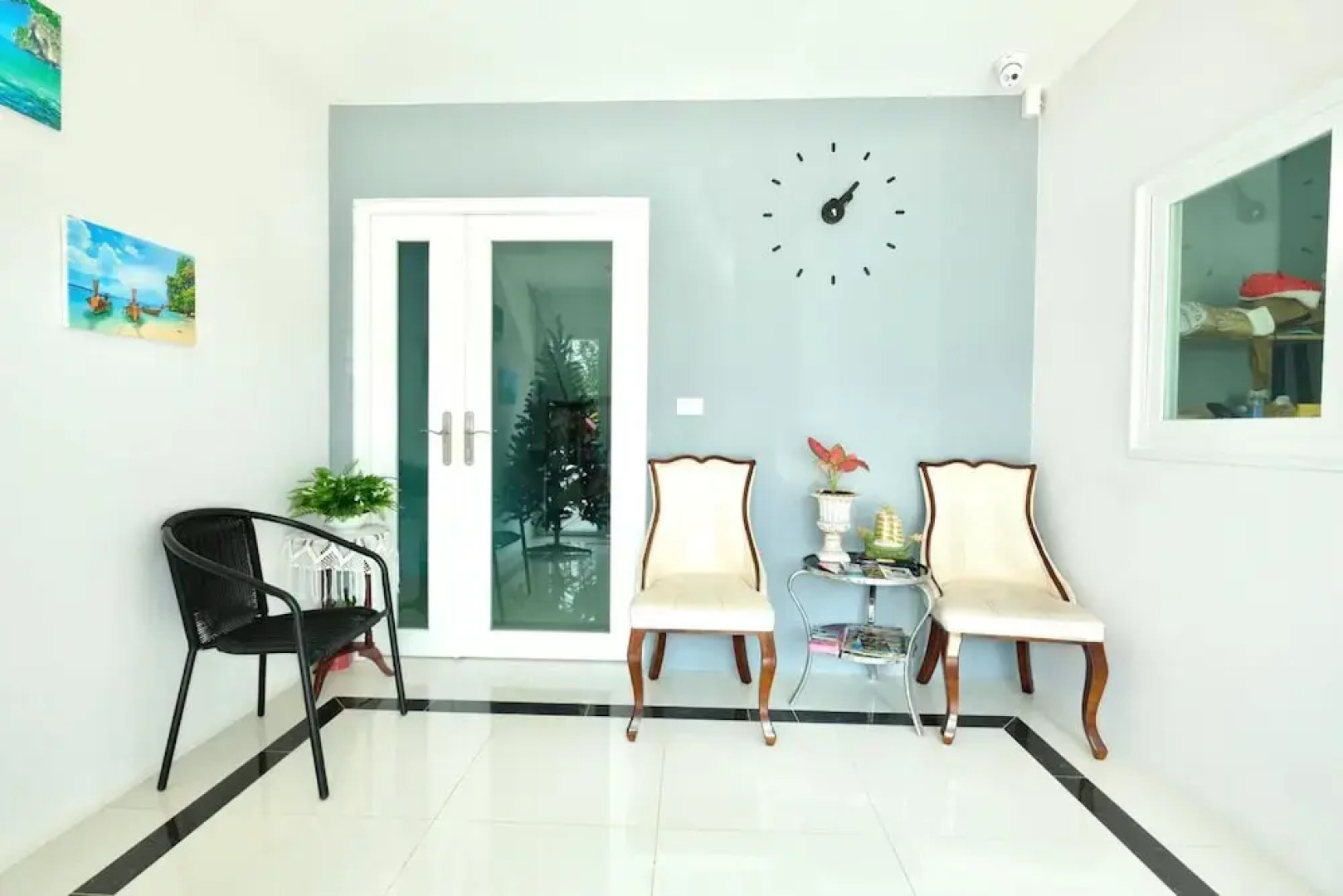 Living at Sphere Apartment - Family room