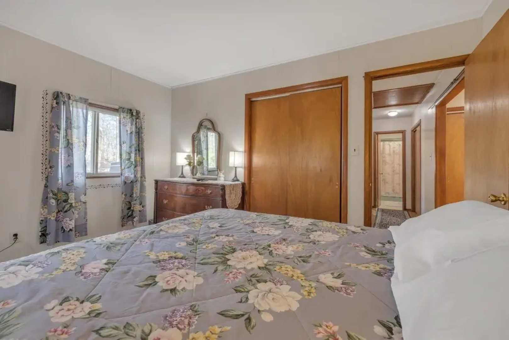 Pet Friendly Mountain Home W/ Fishing Access: 10 Mi To Ski! Pet Friendly! 3 Bedroom Home by Redawning