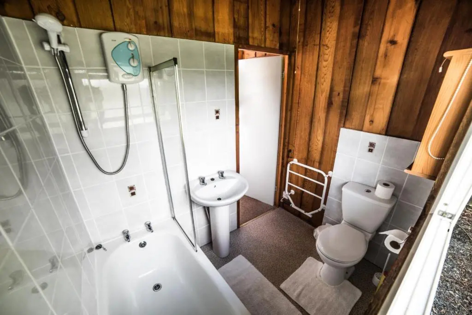 Timber Hill Self Catering Cedar Lodges