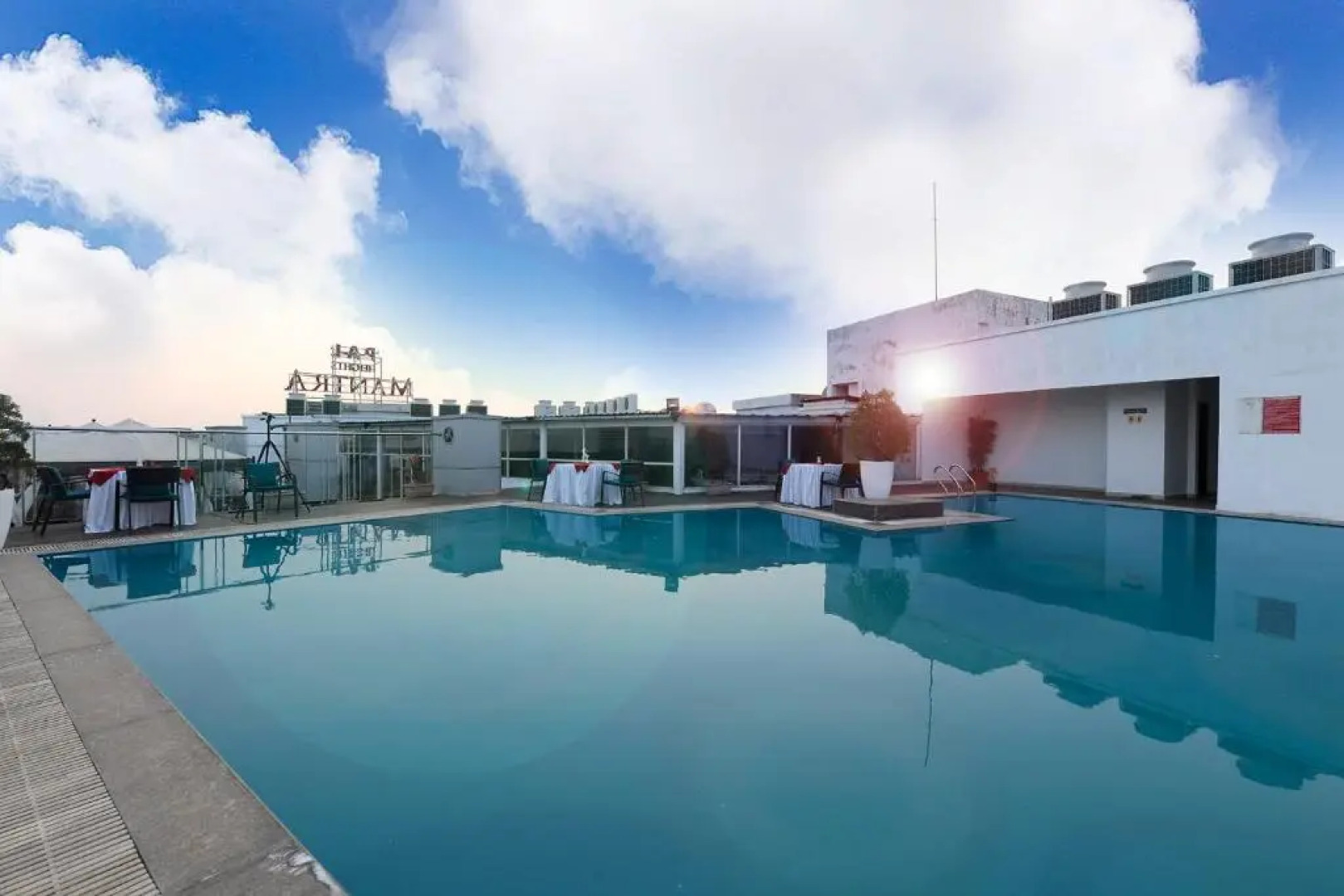 Hotel Pal Heights Mantra