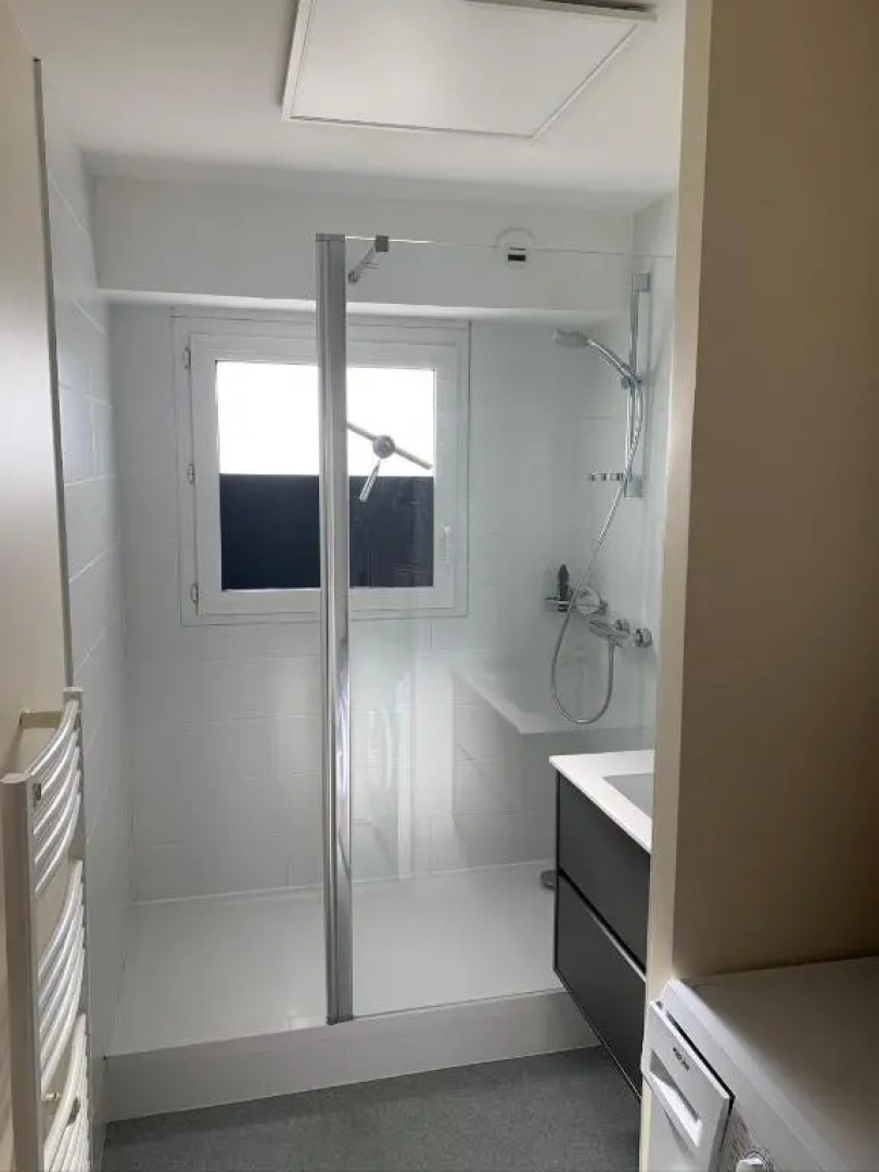 65 m2 Centre vannes 2 ch wifi parking