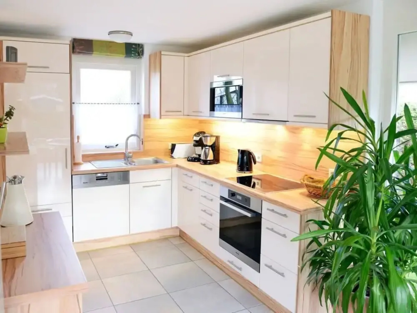 Sunshine Comfortable Holiday Residence