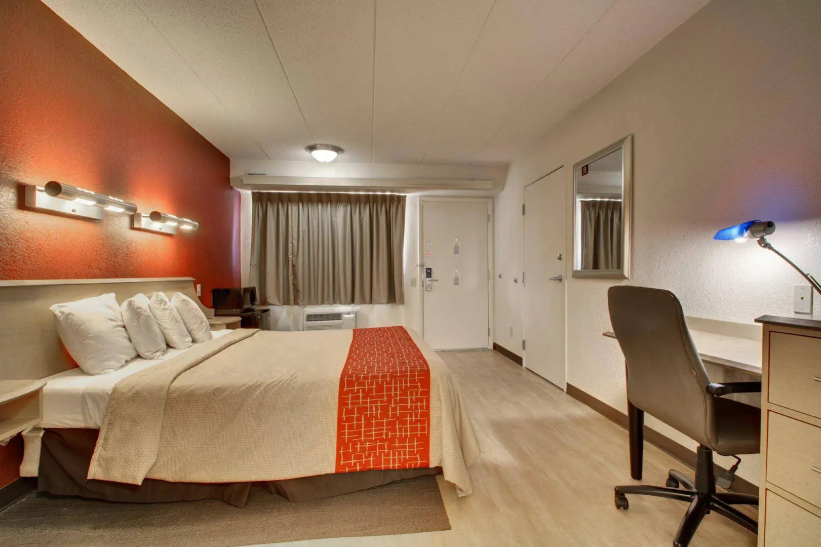 Red Roof Inn St Louis - Westport/ Maryland Heights