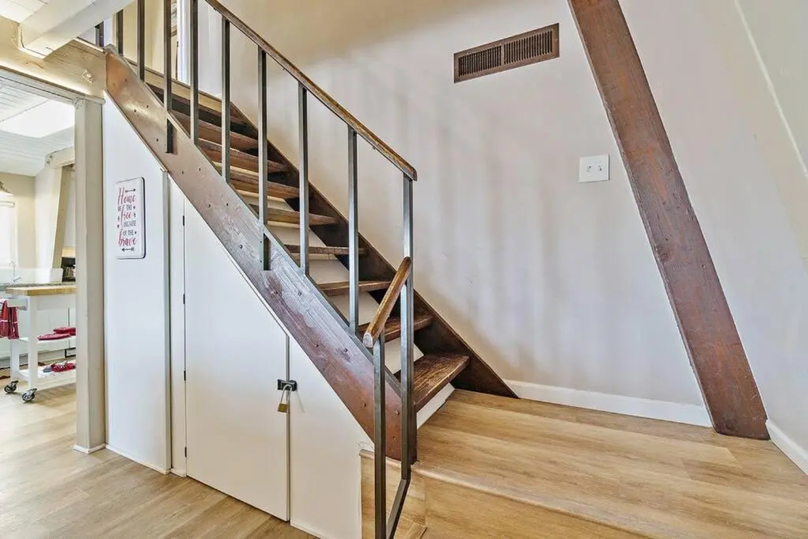 Ocean View Fun Deck Steps To Sandy Beach