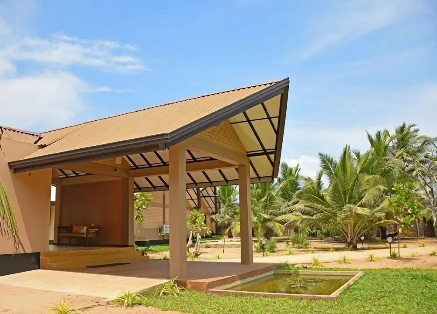 Отель Melheim Beach