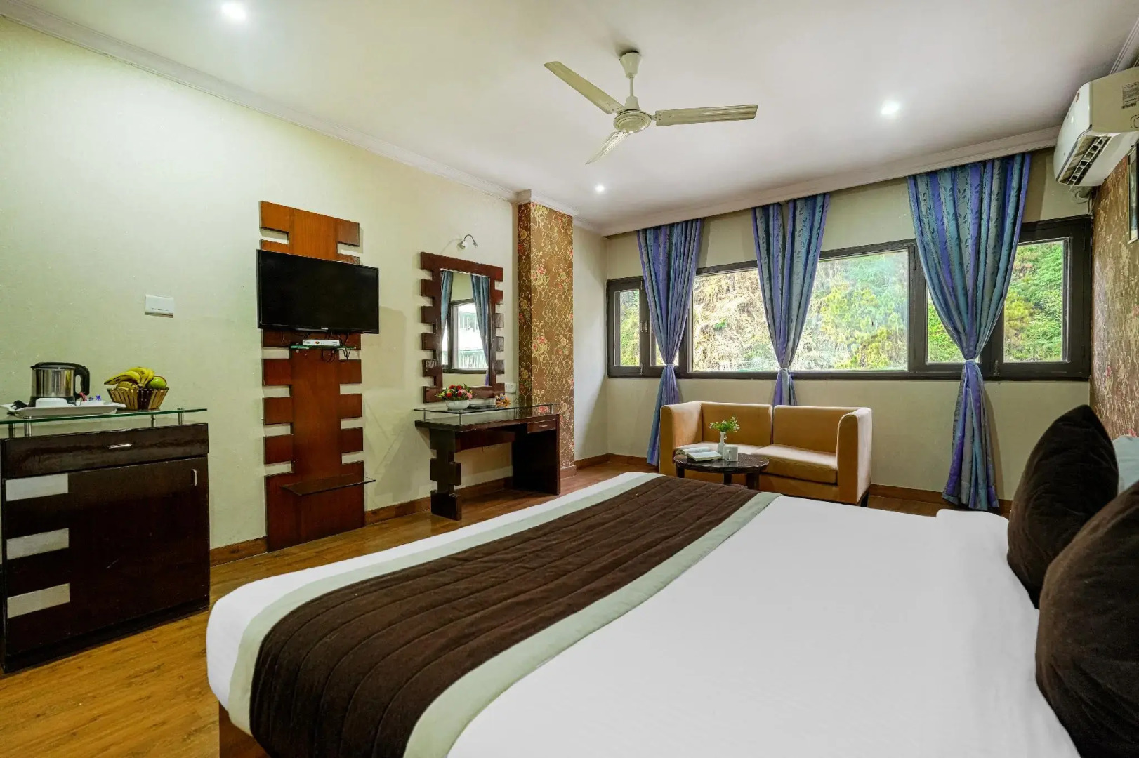 Hotel C K International