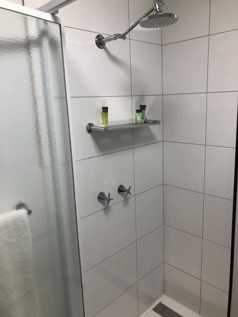 Colonial Inn Guest Rooms