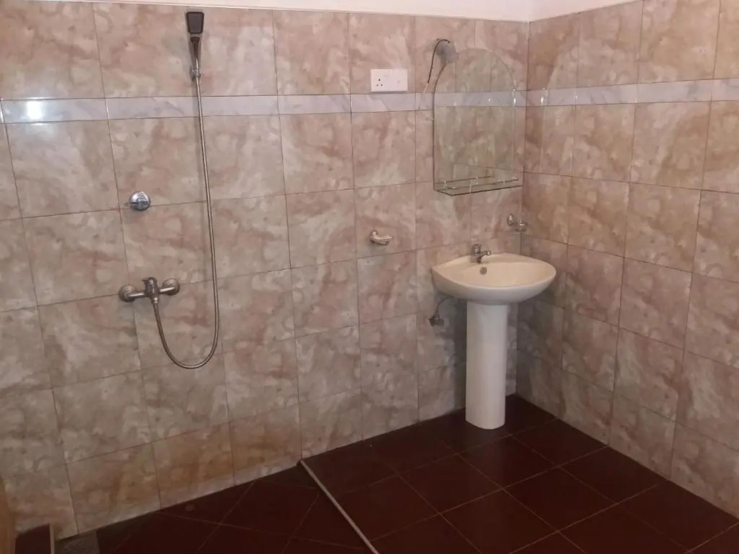 Ella Mountain Palace