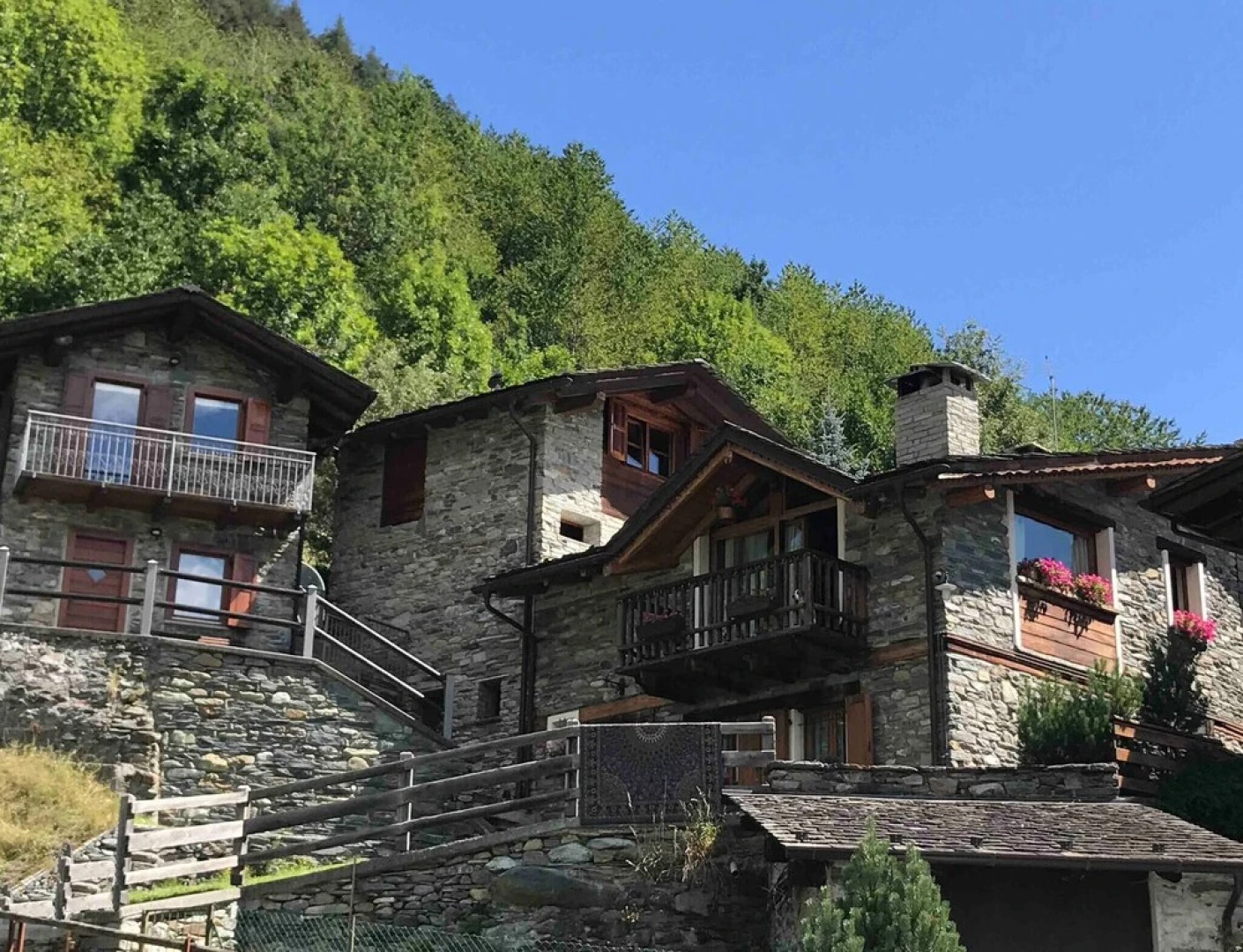 Baita In Pietra Chiesa Valmalenco - A Piedi Alla Funivia Alpe Palu