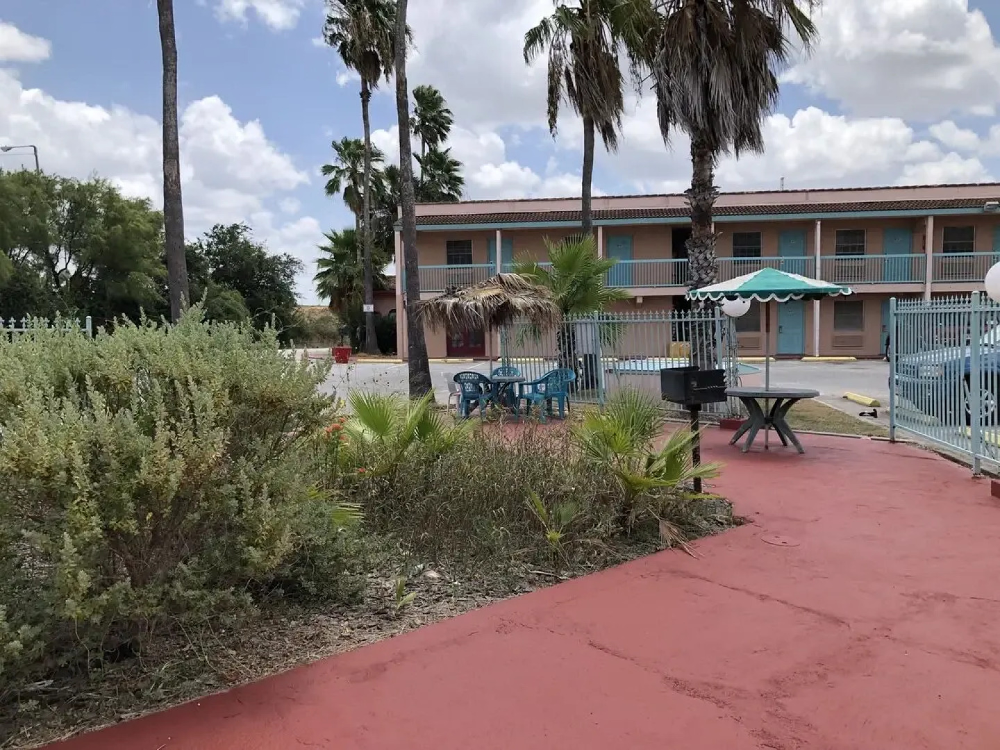 University Inn & Suites
