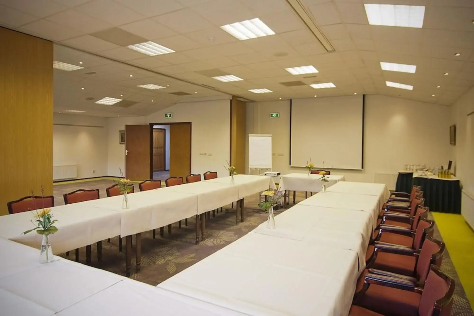 Hotel, Sportsbar & Brasserie Dorhout Mees