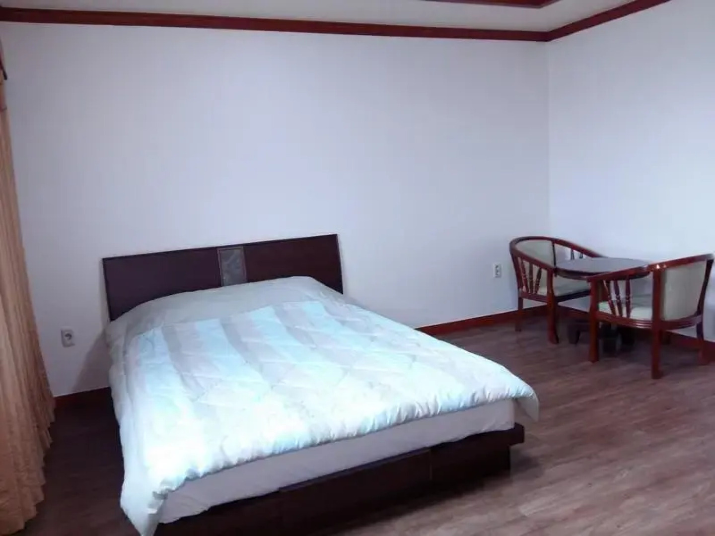 Baekche Tourist Hotel