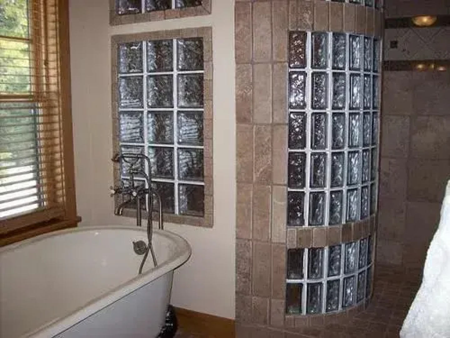 Steelhead Custom 24 4 Br Home by RedAwning